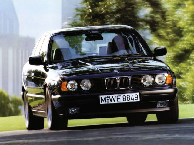 BMW-5-E34-266843.jpg
